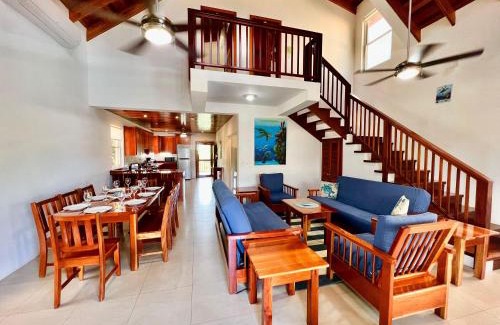 Caye Caulker House | VeLento Oceanfront Penthouse #3