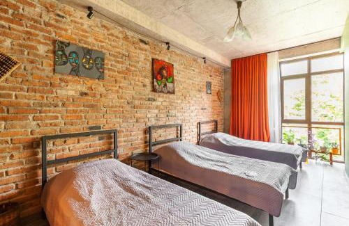 Kutaisi Apartment | Veli group Apartment near White Bridge °