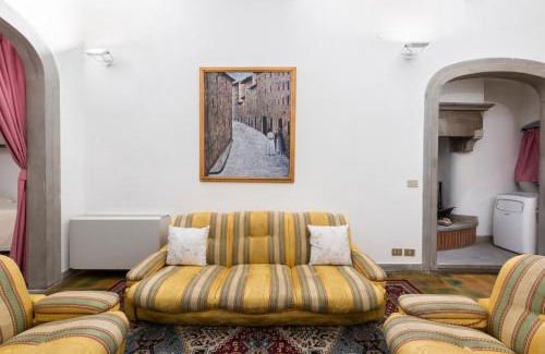 Oltrarno Apartment | Velluti by Mmega