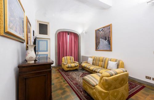 Oltrarno Apartment | Velluti by Mmega