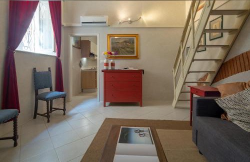 Oltrarno Apartment | Vellutini by Mmega
