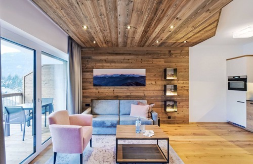 Schonbach Apartment | Venediger Lodge by Interhome
