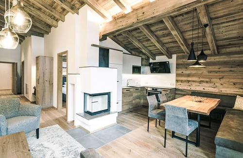 Schonbach Apartment | Venediger Lodge by Interhome