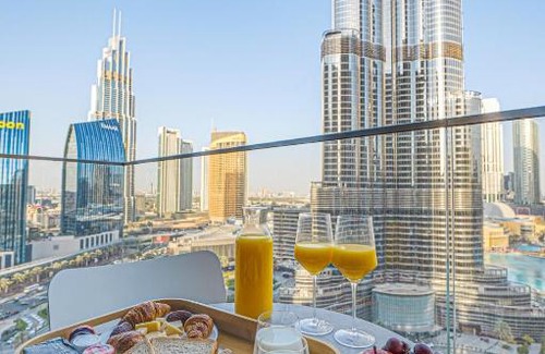 Downtown Dubai Apartment | Venetian - Luxury Living Burj Khalifa View & Massage Chair