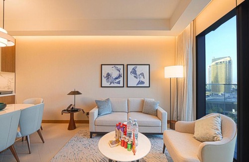 Downtown Dubai Apartment | Venetian - Luxury Living Burj Khalifa View & Massage Chair