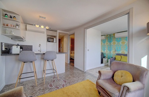 Cannes City Centre Apartment | Venizelos Top Floor, by Destination Cannes in Cannes
