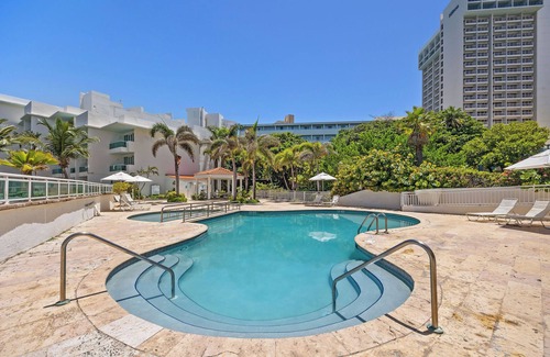 Puerta de Tierra Apartment | Ventana al Mar Studio | located at the Condado Lagoon Villas building in Condado