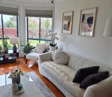 Hillside House | Venus Place 2