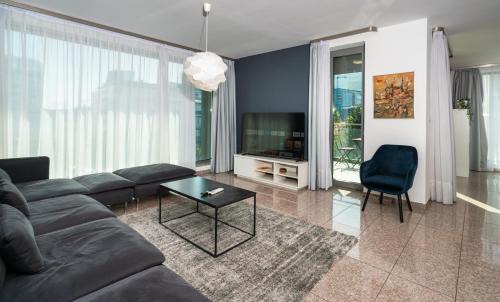 Vitosha District Apartment | Vertigo Modern 2-Bedroom Apartment with Parking & Vitosha View