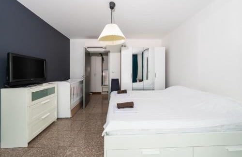 Vitosha District Apartment | Vertigo Modern 2-Bedroom Apartment with Parking & Vitosha View