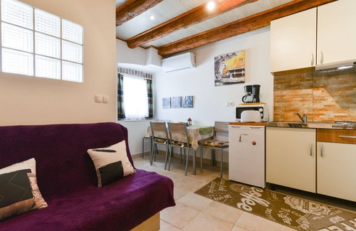 Zadar Apartment | VERY BEAUTIFUL STUDIO APARTMENTS FOR 2-4 PEOPLE WITH OWN POOL 200 m FROM THE BEACH
