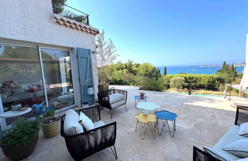 Bandol House | Very beautiful villa with panoramic sea view and swimming pool near the beach for 12