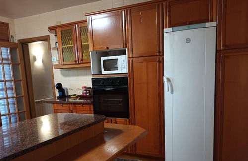 Llica d'Amunt Ski Chalet | Very close to the Montmelo circuit. Ideal for work. Barbecue, pool and games