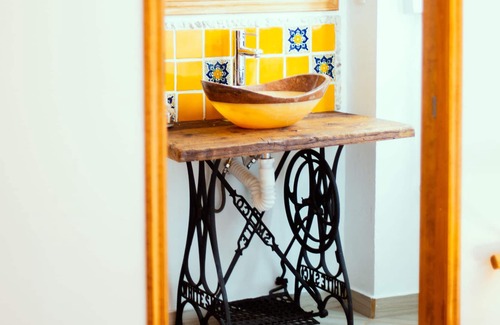Del Carmen House | Very close to the House of Frida Kahlo!