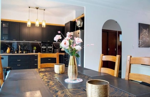 Hyeres City Centre Villa | Very comfortable accommodation of 88 m2, wifi, air conditioning, large garden