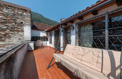 Consiglio di Rumo Apartment | Very Elegant Historic Apartment F2