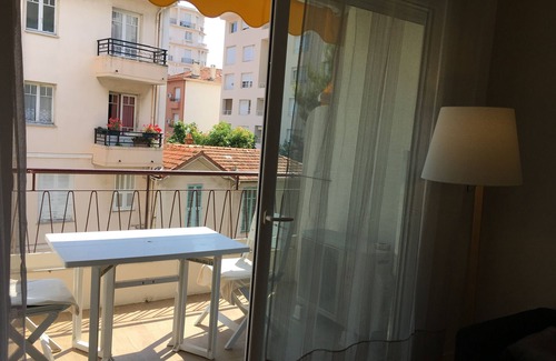 Cannes City Centre Apartment | ❤ Very nice 3 rooms for 6p with balcony, center croisette