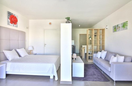 Rigaud House | Very nice apartment ideally located between Ottawa and Montreal