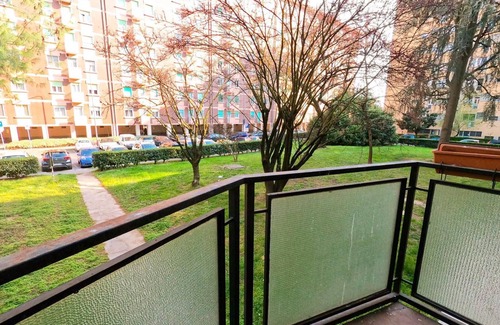 Gallaratese Apartment | VERY NICE APARTMENT/KM 2.6 SAN SIRO STADIUM/KM 10 PIAZZA DUOMO/SUBWAY/WI-FI FREE