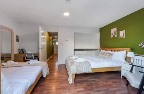 Camden Town with Primrose Hill Apartment | Very Nice Big Place in Camden Town 2 Minutes to Kings Cross