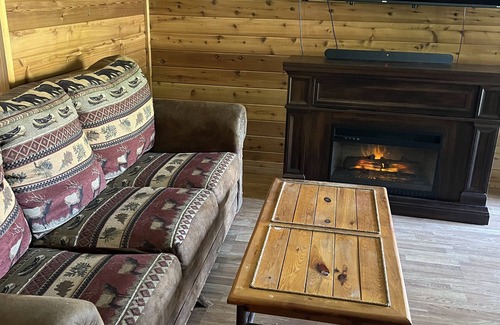 Patricksburg House | Very nice single wide home with addition, wrap around deck & pond on 6.96 acres.