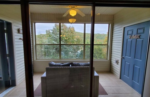 Hollister Condo | Very Popular*Lake Front*2 Kings*2 Jetted Tubs