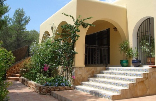 Santa Eulalia del Rio Villa | VERY PRIVATE CHARMING VILLA FOR RELAXING FAMILY HOLIDAY