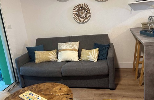 Orient Bay Apartment | Very quiet and cozy condo located in Orient Bay walking distance from the beach.