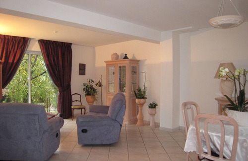 Courdimanche Cabin | Very quiet country village pavilion, 5 minutes from the RER A, 40 minutes from PARIs