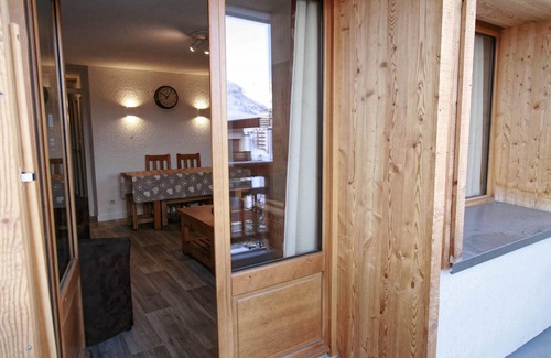Tignes le Lac Apartment | Very spacious apartment with a large bedroom