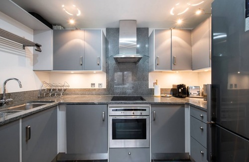 Shoreditch Apartment | Very Stylish and Modern 2-Bedroom Flat in Shoreditch