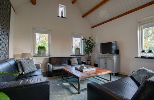 Oosterhout House | Very stylish and tastefully decorated luxurious villa