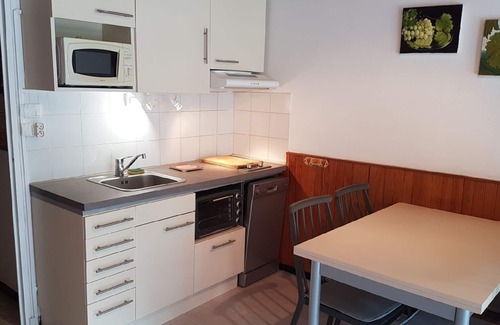 La Salle-les-Alpes Apartment | Very well renovated apartment on the 4th floor (asc), large picture window facing south.