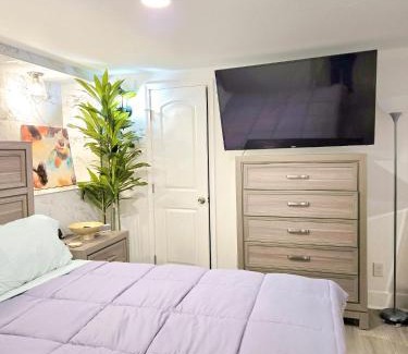 East Side House | Vessel Hotel Studio Suite of Atlanta
