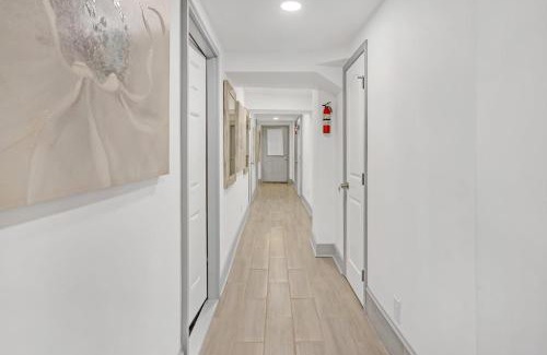 East Side House | Vessel Hotel Studio Suite of Atlanta