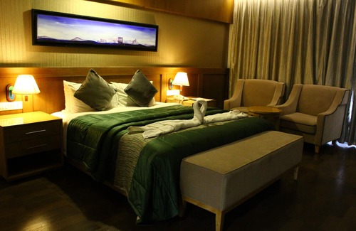 Injambakkam Hotel | VGP Golden Beach Resort