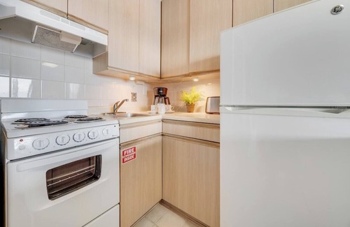 Kahana Condo | VI 206 OceanFront Studio w Ocean Views Pool