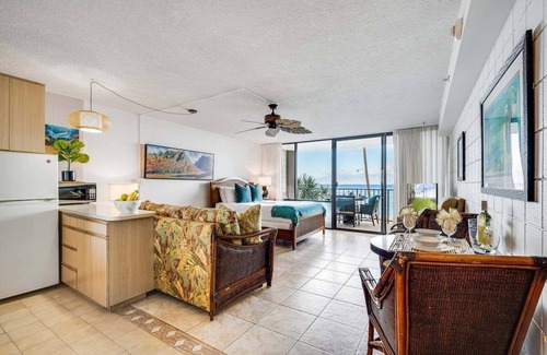 Kahana Condo | VI 206 OceanFront Studio w Ocean Views Pool