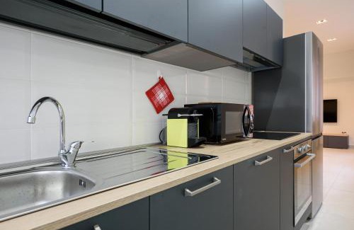 Chiaia Apartment | Via Niccolò Tommaseo 4 - appartamento 1