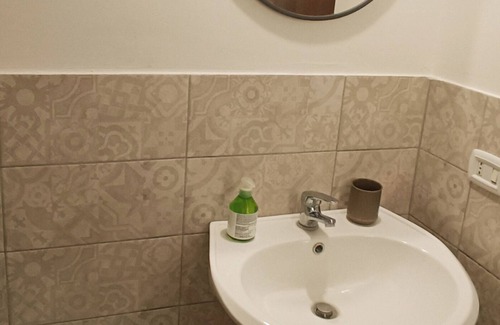 Cibali Apartment | Via Susanna suitable for families. Hellie's Home