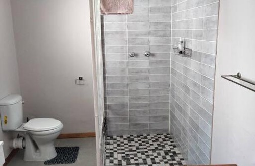 Colesberg House | Via the Grapevine 3 bedroom house private parking