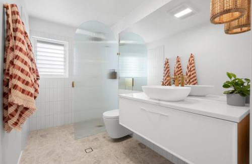 Noosaville Apartment | Vibes At Five Noosa