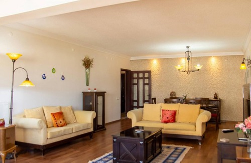 Karsiyaka Apartment | Vibrant Flat near Trendy Attractions in Karsiyaka