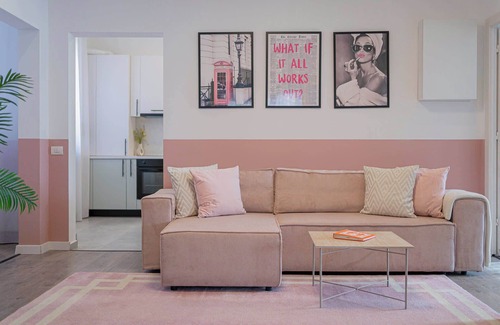 Bucharest City-Centre Apartment | Vibrant & Spacious 3BR Condos on Amzei Square