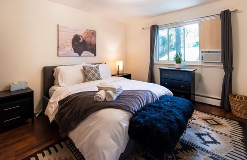 Ann Arbor House | Vibrant, Sunny, & Cozy 2BR Duplex! Welcome!