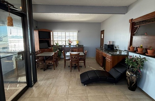 Whitesboro Hotel | Victorian Inns By OYO Whitesboro U.S. Hwy 82