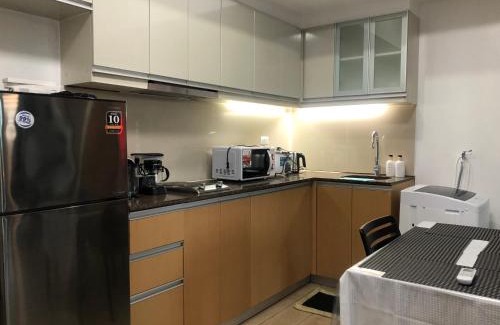 Pinagsama Resort | Victorian place - Simple yet Luxurious flat in BGC
