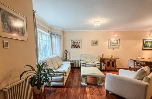 General San Martin House | Victorino