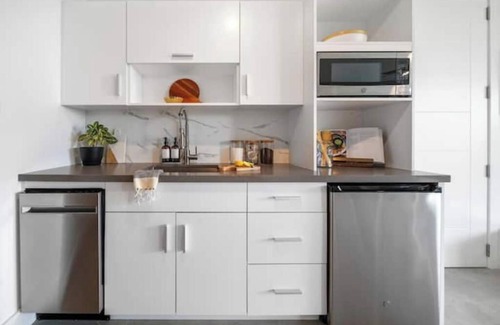 West Bay Apartment | VIDA Studio - Luxurious Oasis in Barkers National Park