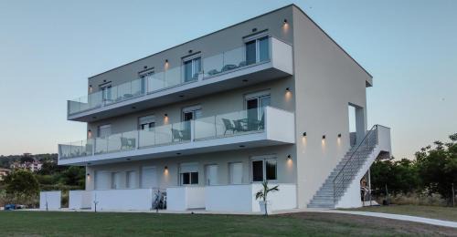Kassandra Apartment | Viento Suites Possidi